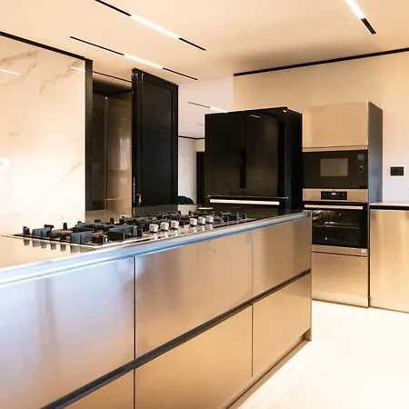 Extreme Luxury In With Private Pool, And Gym וילה